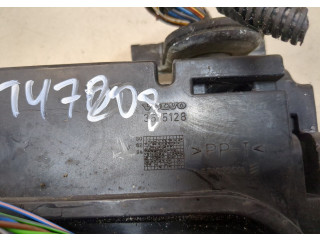 Блок предохранителей Volvo C70 1997-2005 355128