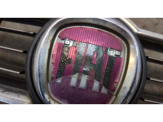 Решетка радиатора  Fiat Bravo 2007-2010          1.9 