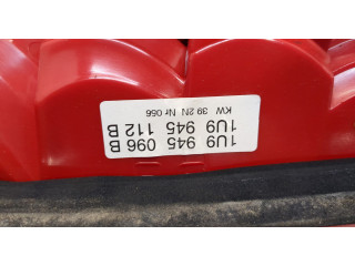 Задний фонарь 1U9945112B