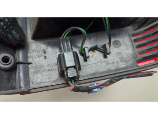 Задний фонарь          