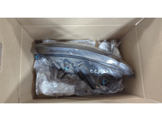 Фара передняя Volkswagen Caddy 2004-2015 правая