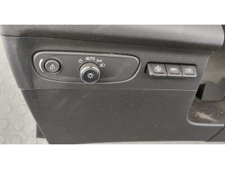 Дисплей бортового компьютера  Buick Envision 2020-2025        