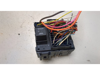 Блок предохранителей Chevrolet Tahoe 1999-2006 15770992