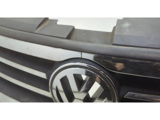 Решетка радиатора  Volkswagen Passat CC 2008-2012          3C8853651