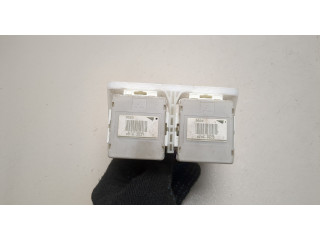 Блок предохранителей  Lexus LS460 2006-2017      8273450040, 8E060635   