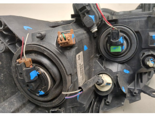 Фара передняя  Toyota Auris E15 2006-2012 правая 