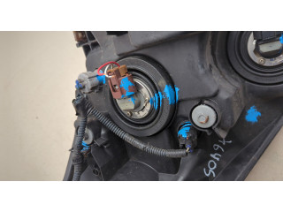 Фара передняя  Toyota Corolla Verso 2004-2009 правая 