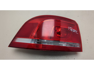 Задний фонарь          