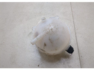 Бачок расширительный  Audi Q3 2011-2018 1K0121407A   