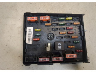 Блок предохранителей  Volkswagen Passat 7 2010-2015 Европа      3C093125A   7   1.6