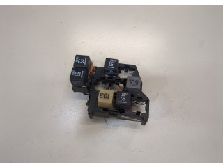 Блок реле Volkswagen Transporter 5 2003-2009 7E093703B 5 2.5