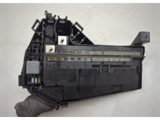 Блок предохранителей  Lexus LS460 2006-2017      8272050081, 8266350081, 8266250140   