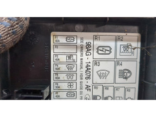 Блок предохранителей  Ford Focus 1 1998-2004         