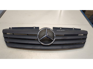 Решетка радиатора  Mercedes Vaneo          