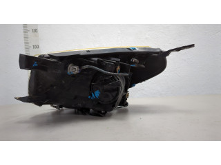 Фара передняя  Toyota iQ правая 