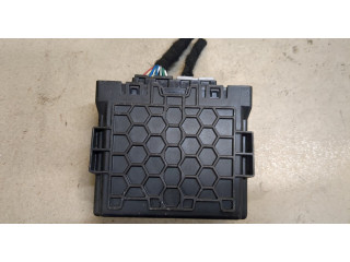 Блок комфорта  Chevrolet Camaro 2018-      13598293  