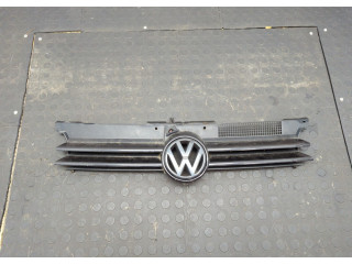 Решетка радиатора  Volkswagen Golf 4 1997-2005          