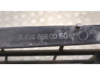 Решетка радиатора Mercedes Vaneo 2001-2005 A4148880060