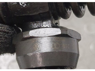 Форсунка топливная  Volkswagen Touareg 2002-2007    070130073N     