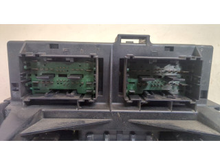 Блок предохранителей  Jeep Grand Cherokee 2004-2010         