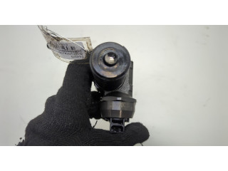 Форсунка топливная Volkswagen Golf 5 2003-2009 038130073BN