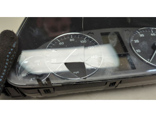 Панель приборов  Mercedes C W203 2000-2008       A2035408847     