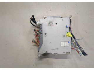 Блок предохранителей  Lexus IS 2005-2013      827053050    2.2