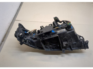 Фара передняя  Volvo V70 2001-2008 левая 