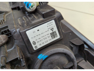 Фара передняя Cadillac XT5 2016-2019 правая