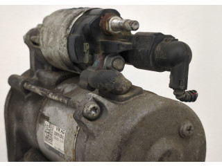 Стартер  Volkswagen Passat 8 2015-      