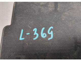 Крышка блока предохранителей  Volvo XC90 2014-2019      31398001    