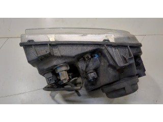 Фара передняя  Chrysler 300C 2004-2011 правая 