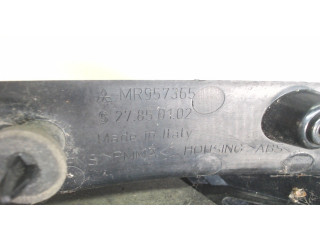 Задний фонарь     MR957365   Mitsubishi Colt 2004-2008 