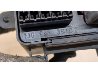 Блок реле Volkswagen Bora