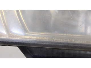 Фара передняя Mitsubishi Pajero / Montero 2000-2006 левая