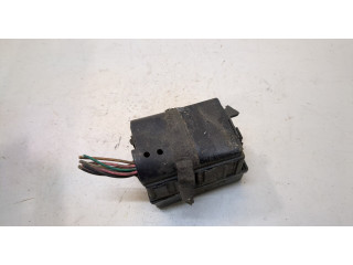 Блок реле  Lincoln Navigator 2002-2006         