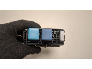 Блок реле Lexus LS460 2006-2017 8266250300