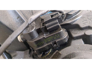 Фара передняя Renault Scenic 2009-2012 правая