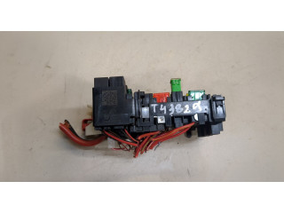 Блок предохранителей  Volkswagen Passat 8 2015-         