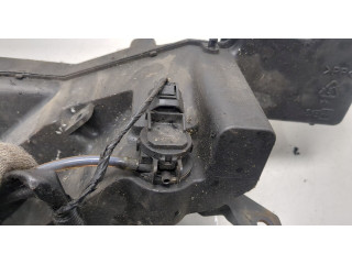 Бачок омывателя  Mitsubishi Pajero / Montero 2000-2006    