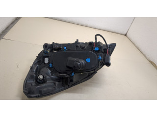 Фара передняя  Volvo V60 2010-2018 правая 