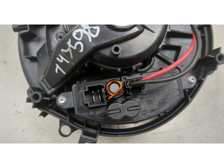 Моторчик печки Audi Q3 2018-