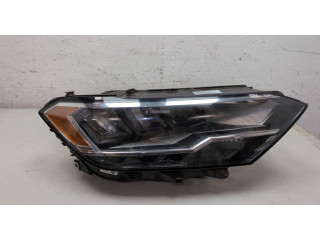 Фара передняя  Volkswagen Jetta 7 2018-2025 правая 