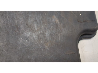 Крышка блока предохранителей  Audi A6 (C5) 1997-2004         