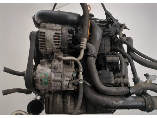 Форсунка топливная Volkswagen Touran 2003-2006 038130073AG