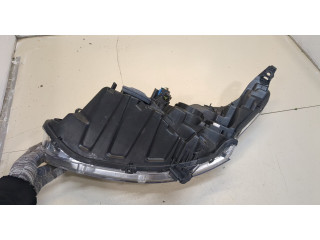 Фара передняя  Peugeot 208 2012-2019 правая 