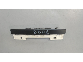 Дисплей бортового компьютера  Volkswagen Touareg 2002-2007 7L6919473        