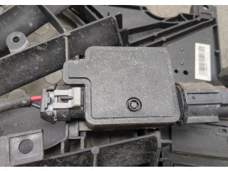 Вентилятор радиатора  Jaguar XE 2015-2025           