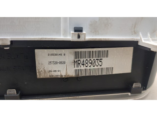 Панель приборов  Mitsubishi Space Star 1998-2006       MR489035     