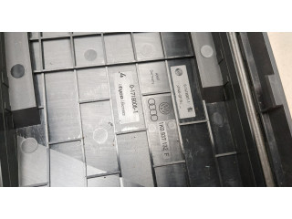 Блок предохранителей Volkswagen Golf 5 2003-2009 1K0937124K